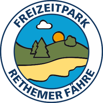 Logo für den Freizeitpark Rethemer Fähre mit einer stilisierten Landschaft mit Bäumen, Hügeln, einem Flussufer, einer Wolke und der Sonne, alles innerhalb eines kreisförmigen Rahmens.